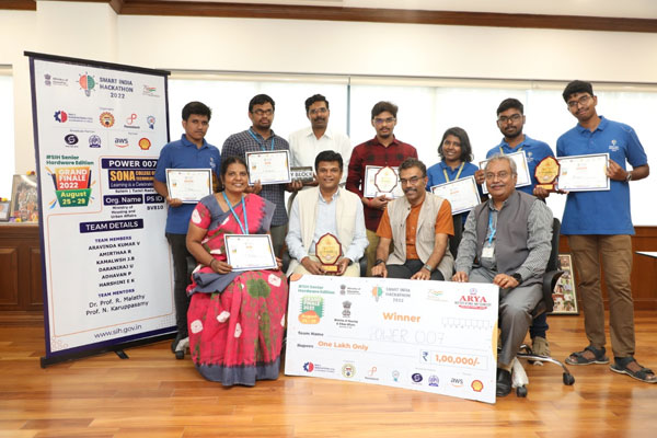 Sona Students Bag First Prize at National Level